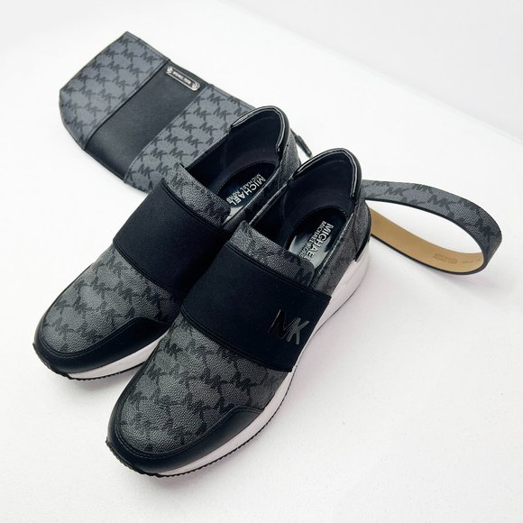 MICHAEL KORS Women's Sneakers Size 8M with Matching Waist Wallet Combo - Picture 16 of 16